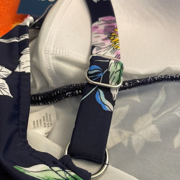 Shape Solver Top with Flowers on Navy Blue Background Ruffles - Picture 4 of 9